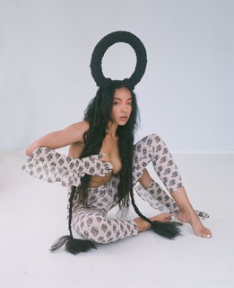 Tinashe feet photo thumbnail