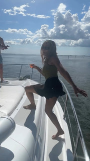 Tinashe feet photo thumbnail