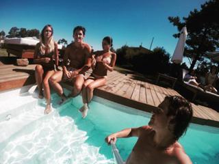 Tini Stoessel feet photo thumbnail