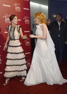 Tini Stoessel feet photo thumbnail