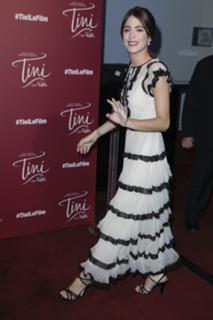 Tini Stoessel feet photo thumbnail