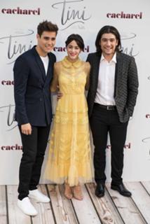 Tini Stoessel feet photo thumbnail