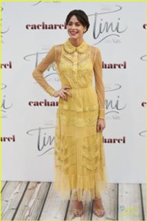 Tini Stoessel feet photo thumbnail