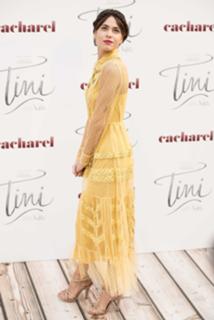 Tini Stoessel feet photo thumbnail