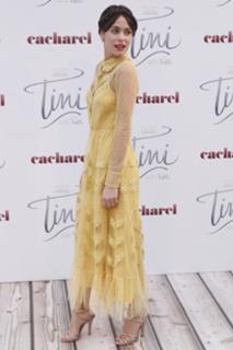 Tini Stoessel feet photo thumbnail