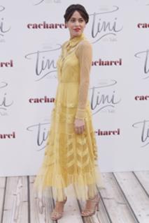 Tini Stoessel feet photo thumbnail