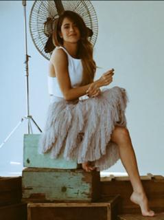 Tini Stoessel feet photo thumbnail