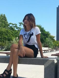 Tini Stoessel feet photo thumbnail