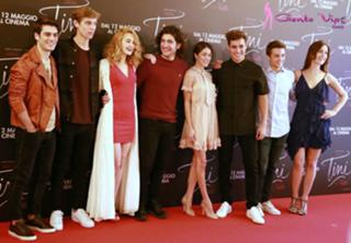 Tini Stoessel feet photo thumbnail