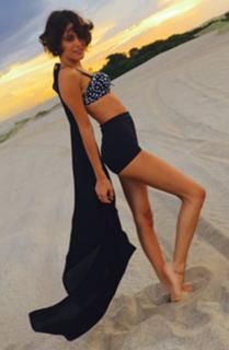 Tini Stoessel feet photo thumbnail
