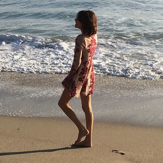 Tini Stoessel feet photo thumbnail