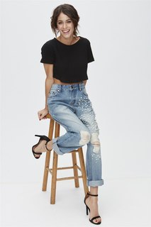 Tini Stoessel feet photo thumbnail