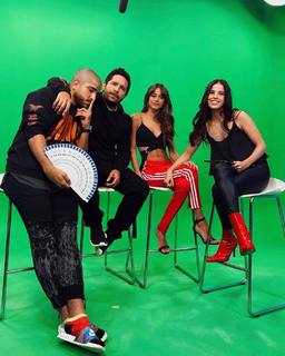 Tini Stoessel feet photo thumbnail