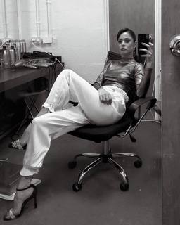 Tini Stoessel feet photo thumbnail