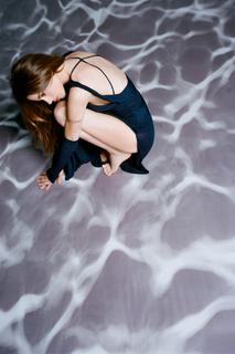 Tini Stoessel feet photo thumbnail