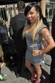 Tiny Harris feet photo thumbnail