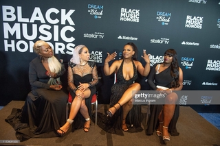Tiny Harris feet photo thumbnail
