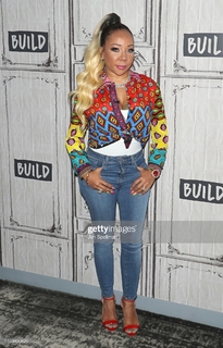 Tiny Harris feet photo thumbnail