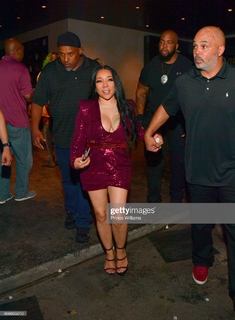 Tiny Harris feet photo thumbnail