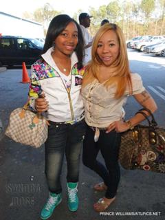 Tiny Harris feet photo thumbnail