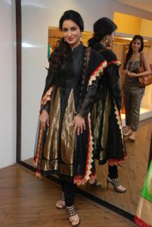 Tisca Chopra feet photo thumbnail