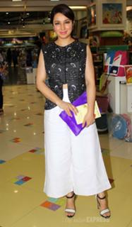 Tisca Chopra feet photo thumbnail