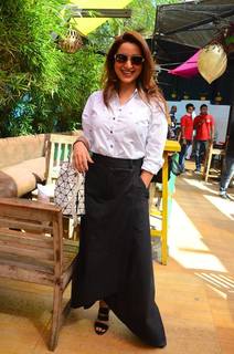 Tisca Chopra feet photo thumbnail