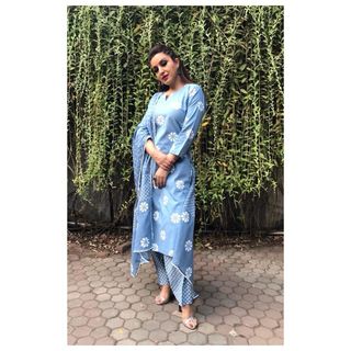 Tisca Chopra feet photo thumbnail