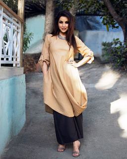 Tisca Chopra feet photo thumbnail