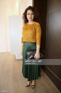 Tisca Chopra feet photo thumbnail