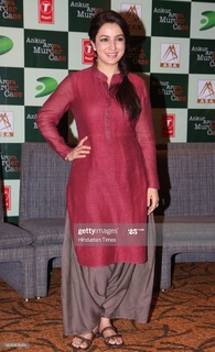 Tisca Chopra feet photo thumbnail