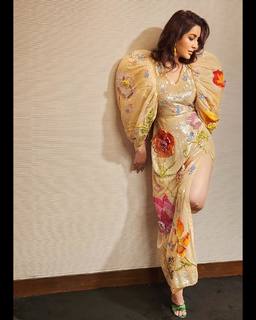 Tisca Chopra feet photo thumbnail