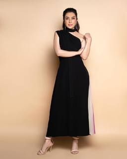 Tisca Chopra feet photo thumbnail