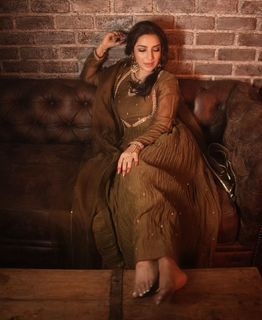 Tisca Chopra feet photo thumbnail