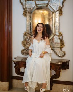 Tisca Chopra feet photo thumbnail