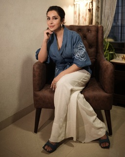 Tisca Chopra feet photo thumbnail