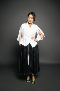 Tisca Chopra feet photo thumbnail