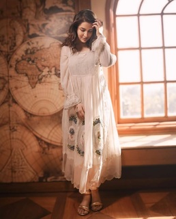 Tisca Chopra feet photo thumbnail