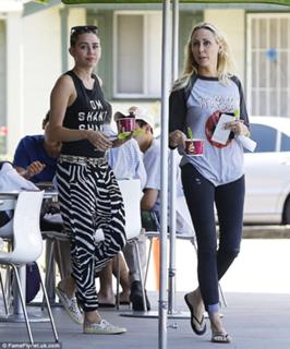 Tish Cyrus feet photo 7