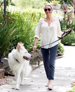 Tish Cyrus feet photo 2