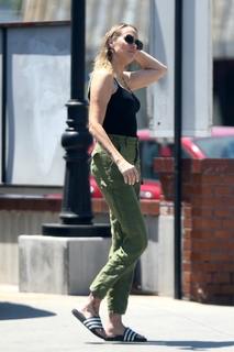 Tish Cyrus feet photo 14