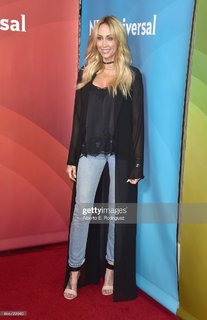 Tish Cyrus feet photo 17