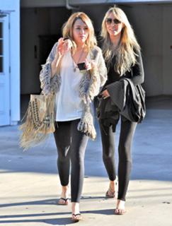 Tish Cyrus feet photo 6