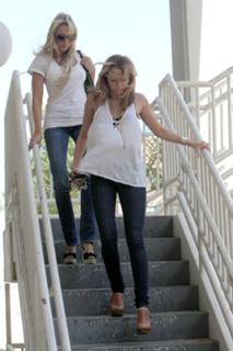 Tish Cyrus feet photo 5