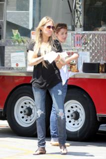 Tish Cyrus feet photo 16