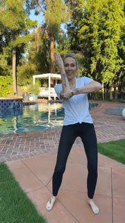 Tish Cyrus feet photo 9