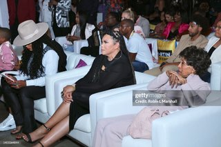 Tisha Campbell feet photo thumbnail
