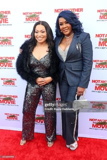 Tisha Campbell feet photo thumbnail