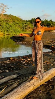 Tita Ureta feet photo 3
