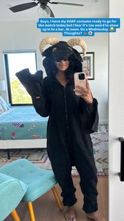 Tiya Sircar feet photo 1